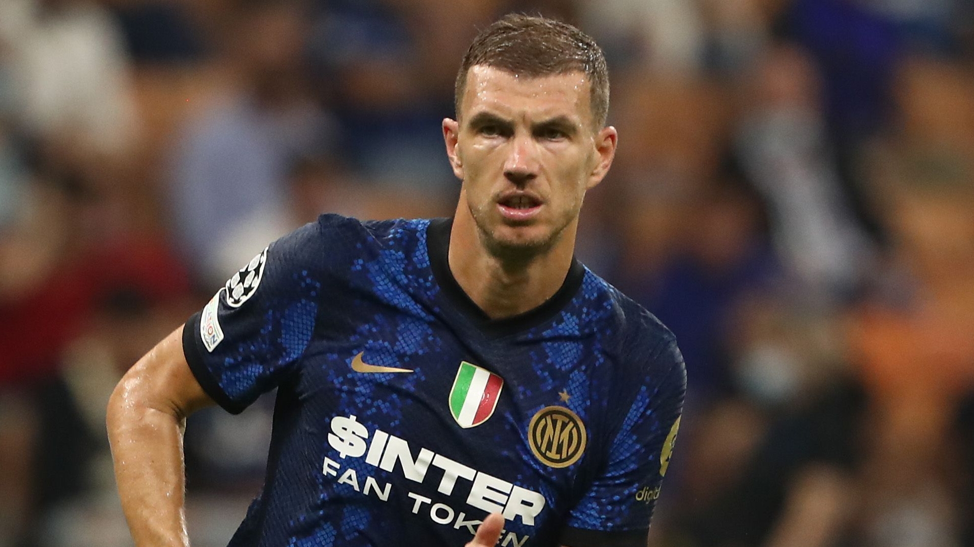 太ももの違和感でダービー途中交代のインテルfwジェコ 筋肉に損傷も代表で調整継続 Legends Stadium 最新サッカーニュース 公式動画配信中