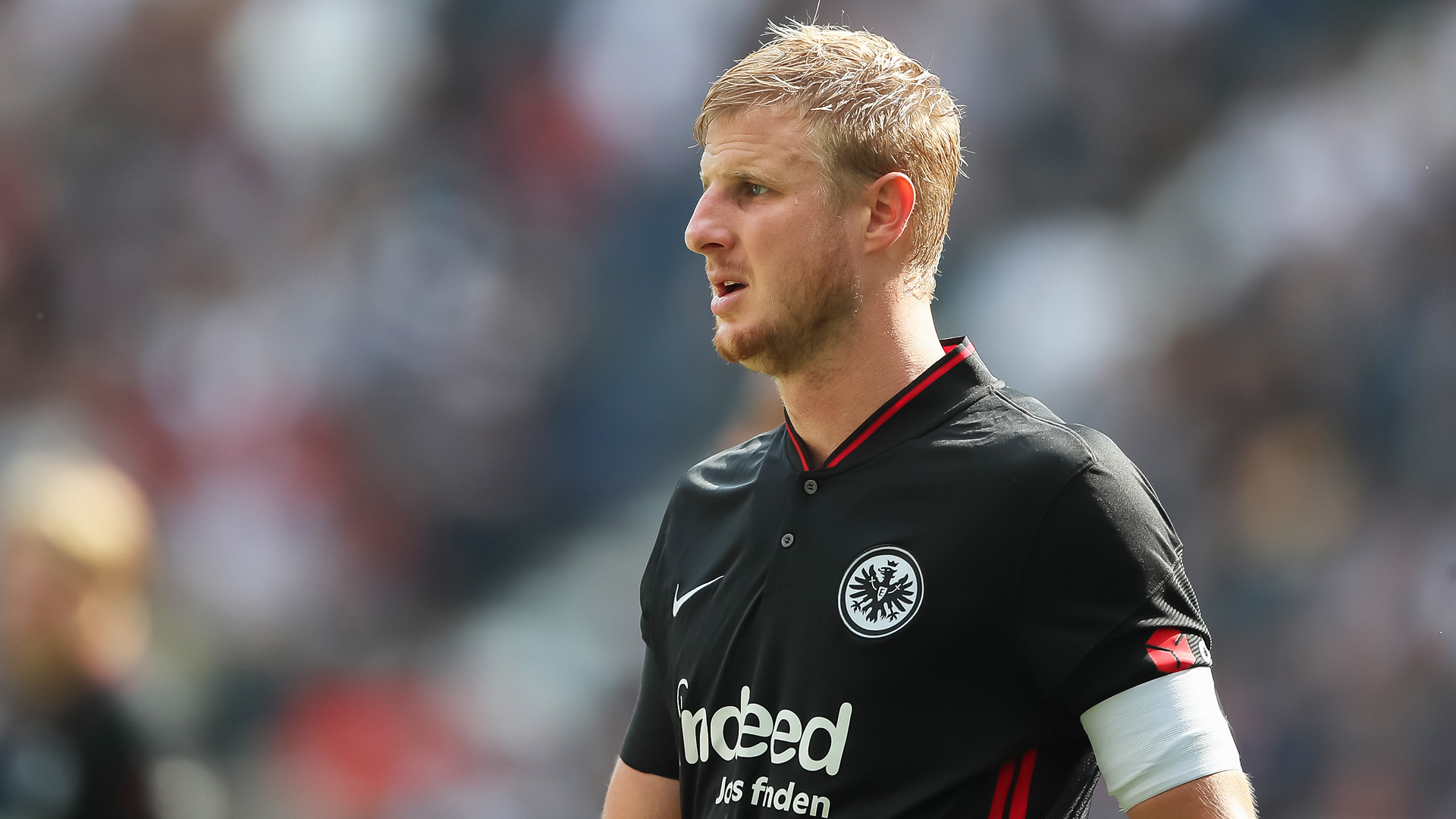 長谷部誠の代役に異例の最低点 独誌が2失点関与のヒンターエッガーに厳しい指摘 Legends Stadium 最新サッカーニュース 公式動画配信中