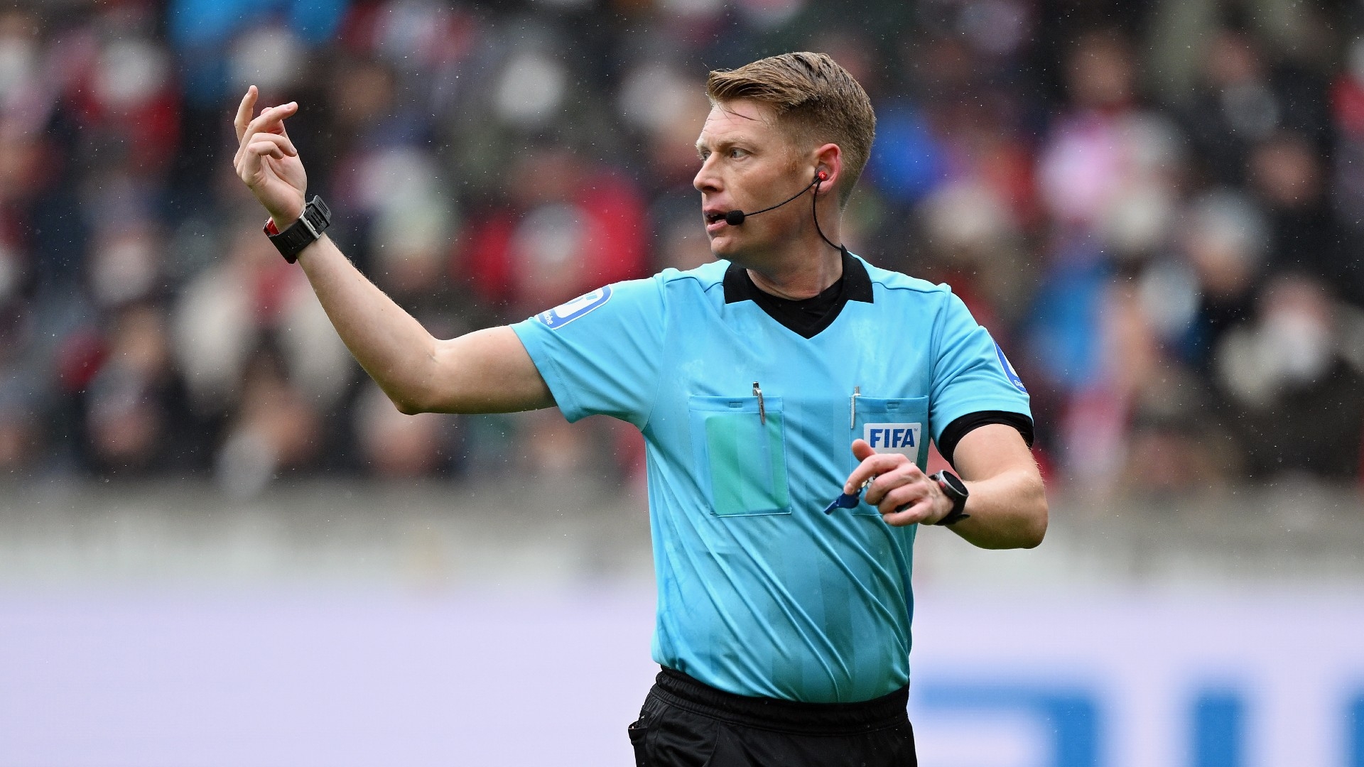 主審の見解は 一時バイエルンが12人でプレーの珍事に 混乱した状況だった 間違った番号が表示され Legends Stadium 最新サッカー ニュース 公式動画配信中