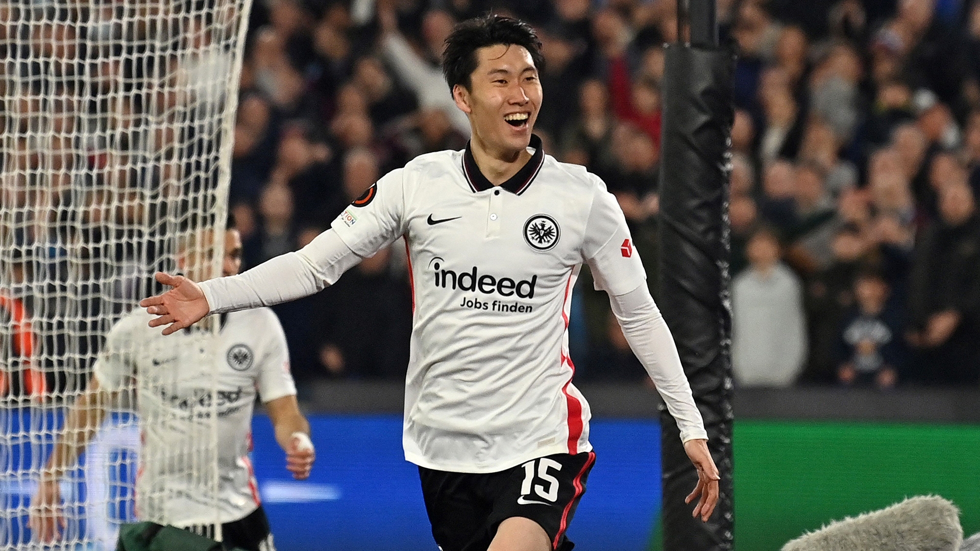 鎌田大地 Elで輝く理由は フランクフルト監督が語る ミスター ヨーロッパカップ の特徴 Legends Stadium 最新サッカー ニュース 公式動画配信中