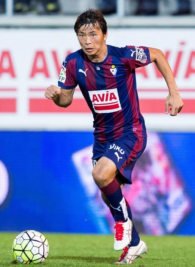 夢のカンプ ノウへ 乾貴士が語るバルサ戦への想いと秘策 Legends Stadium 最新サッカーニュース 公式動画配信中