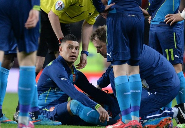 オックスレイド チェンバレンが再び離脱 ハムストリング負傷で３ ４週間 Legends Stadium 最新サッカーニュース 公式動画配信中