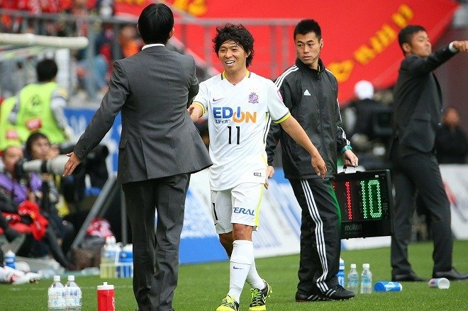 J1 佐藤寿人の158ゴール目が生まれたメモリアルゲームは 痛み分けのドロー 名古屋はシモビッチの先制点を活かせず Legends Stadium 最新 サッカーニュース 公式動画配信中